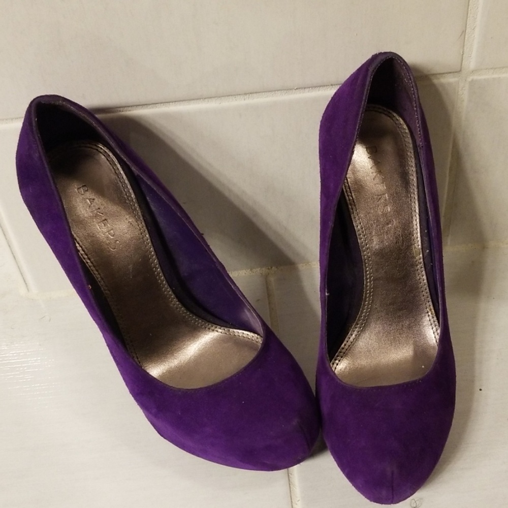 Purple Pumps